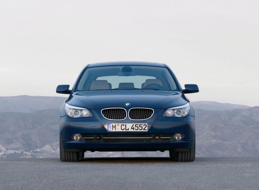  BMW 5-Series Touring 2007 года  (фото 12 из 22)